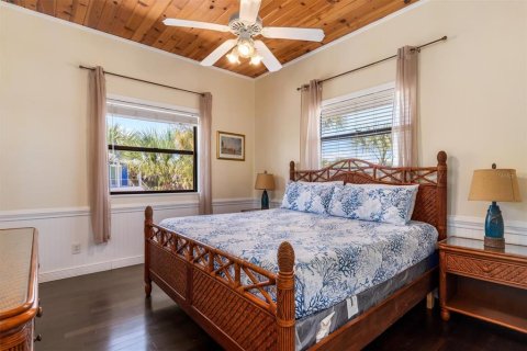 House in Placida, Florida 3 bedrooms, 170.85 sq.m. № 2212974 - photo 19