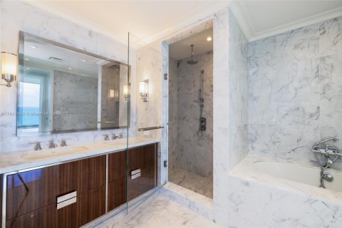 Condominio en alquiler en Sunny Isles Beach, Florida, 2 dormitorios, 145.95 m2 № 1940020 - foto 12
