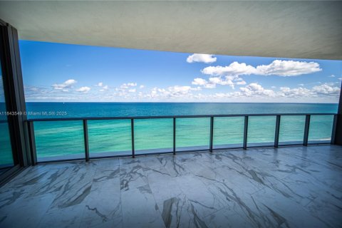 Condominio en alquiler en Sunny Isles Beach, Florida, 2 dormitorios, 145.95 m2 № 1940020 - foto 15