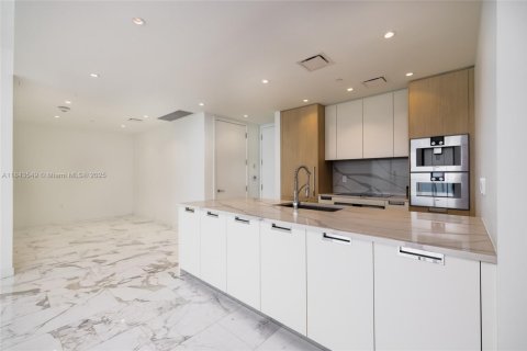 Condominio en alquiler en Sunny Isles Beach, Florida, 2 dormitorios, 145.95 m2 № 1940020 - foto 5