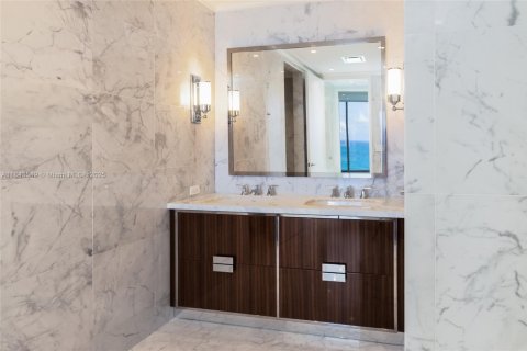 Condominio en alquiler en Sunny Isles Beach, Florida, 2 dormitorios, 145.95 m2 № 1940020 - foto 11