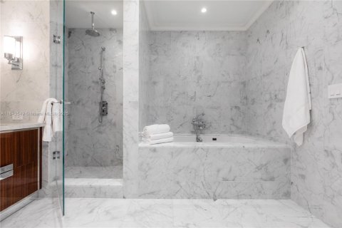 Condominio en alquiler en Sunny Isles Beach, Florida, 2 dormitorios, 145.95 m2 № 1940020 - foto 29