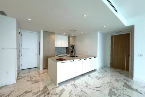 Condominio en alquiler en Sunny Isles Beach, Florida, 2 dormitorios, 145.95 m2 № 1940020 - foto 2