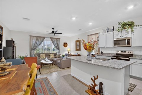 Townhouse in Apollo Beach, Florida 3 bedrooms, 167.41 sq.m. № 2201629 - photo 7