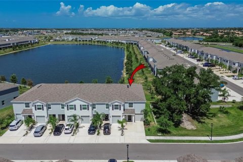 Townhouse in Apollo Beach, Florida 3 bedrooms, 167.41 sq.m. № 2201629 - photo 2