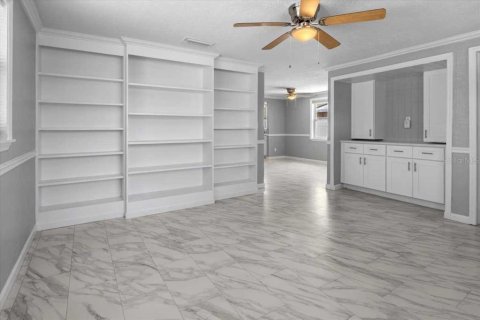 House in Saint Petersburg, Florida 4 bedrooms, 127.93 sq.m. № 1780295 - photo 16