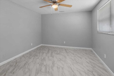 House in Saint Petersburg, Florida 4 bedrooms, 127.93 sq.m. № 1780295 - photo 30