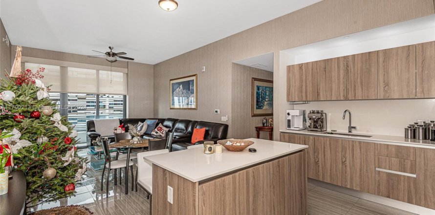 Condo in Aventura, Florida, 3 bedrooms № 1453360