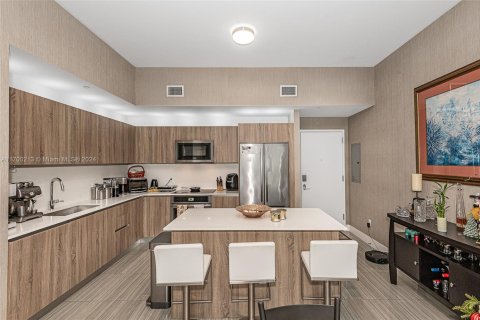 Condo in Aventura, Florida, 3 bedrooms  № 1453360 - photo 2