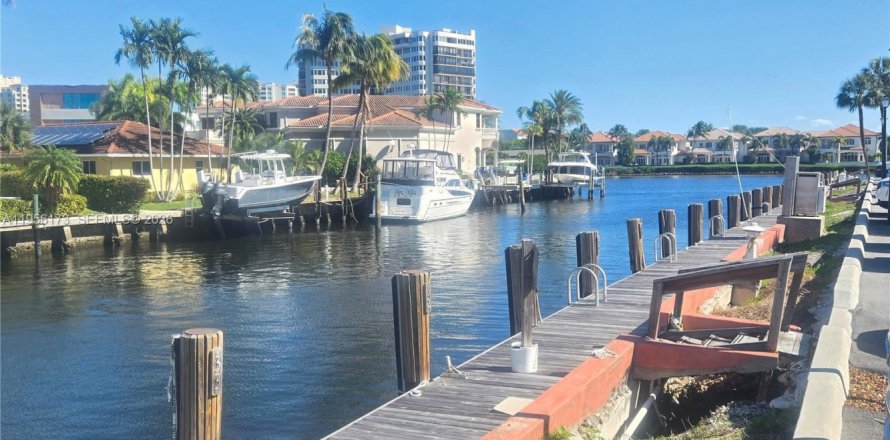 Кондоминиум с 1 спальней в Бока-Ратон, Флорида № 2009982