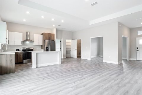Casa en venta en Port Charlotte, Florida, 4 dormitorios, 175.68 m2 № 1164063 - foto 21