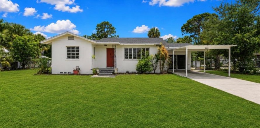 Casa en Bradenton, Florida 2 dormitorios, 144.56 m2 № 2156084