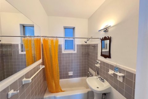 Copropriété à vendre à Miami Beach, Floride: 39.95 m2 № 2372009 - photo 13