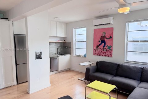 Copropriété à vendre à Miami Beach, Floride: 39.95 m2 № 2372009 - photo 12