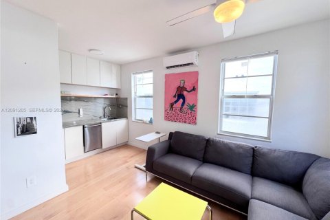 Copropriété à vendre à Miami Beach, Floride: 39.95 m2 № 2372009 - photo 3