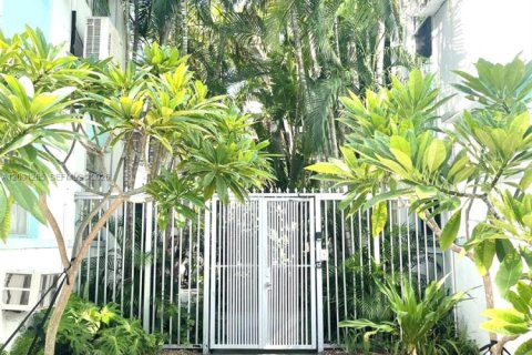 Copropriété à vendre à Miami Beach, Floride: 39.95 m2 № 2372009 - photo 9