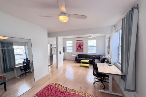 Copropriété à vendre à Miami Beach, Floride: 39.95 m2 № 2372009 - photo 16