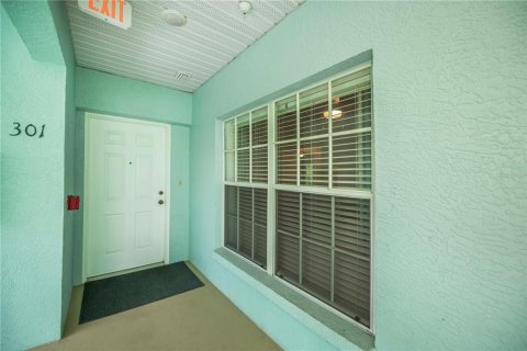 Condo in Port Charlotte, Florida, 3 bedrooms № 2101804 - photo 13