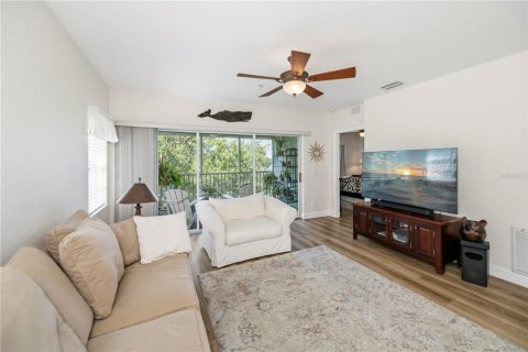 Condo in Port Charlotte, Florida, 3 bedrooms № 2101804 - photo 21