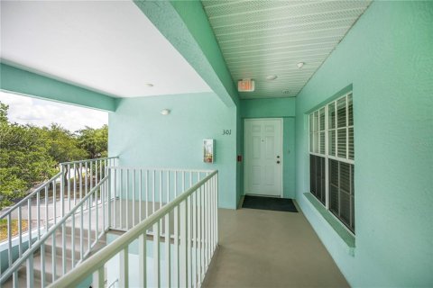 Condo in Port Charlotte, Florida, 3 bedrooms № 2101804 - photo 12