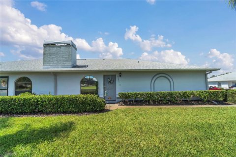 Condo in Land O' Lakes, Florida, 2 bedrooms  № 1870617 - photo 25