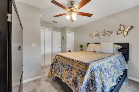Condo in Land O' Lakes, Florida, 2 bedrooms  № 1870617 - photo 15