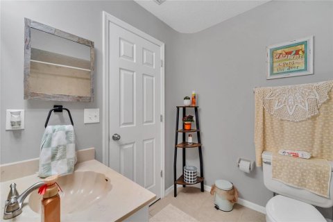 Condo in Land O' Lakes, Florida, 2 bedrooms  № 1870617 - photo 16