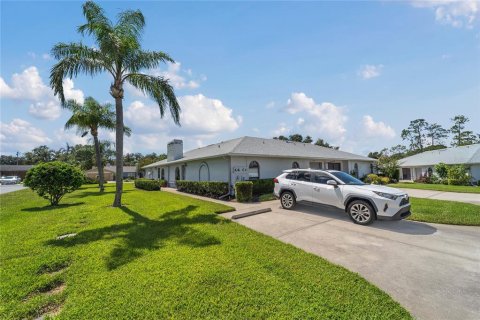 Condo in Land O' Lakes, Florida, 2 bedrooms  № 1870617 - photo 20