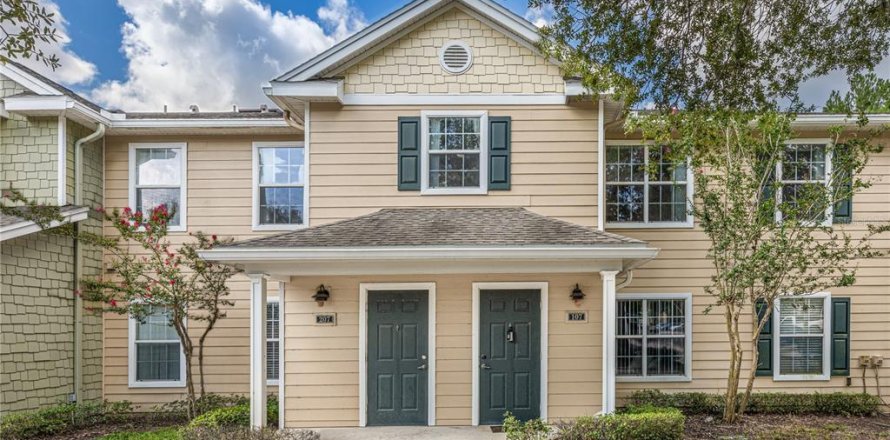 Condo in Orange City, Florida, 3 bedrooms  № 2224592