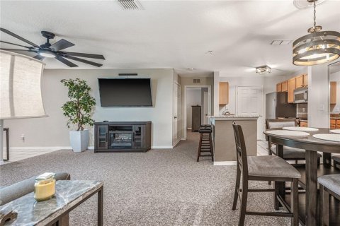 Condo in Orange City, Florida, 3 bedrooms  № 2224592 - photo 13