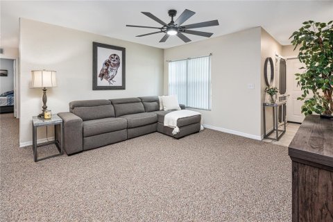 Condo in Orange City, Florida, 3 bedrooms  № 2224592 - photo 12