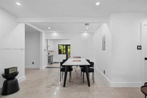 Villa ou maison à vendre à Fort Lauderdale, Floride: 3 chambres, 112.23 m2 № 1643862 - photo 7