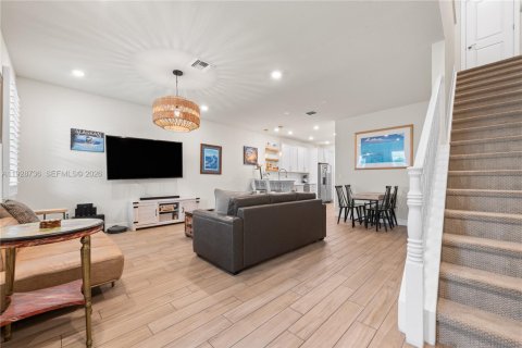 Touwnhouse à louer à Hollywood, Floride: 3 chambres, 132.01 m2 № 1996503 - photo 9