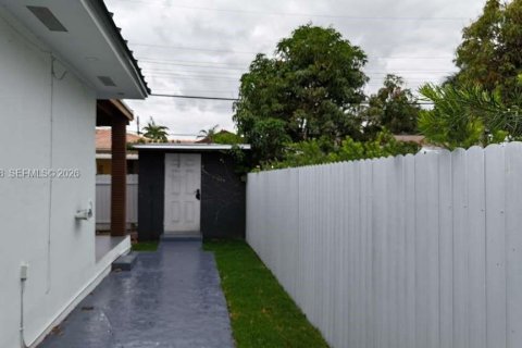 Casa en venta en Miami, Florida, 4 dormitorios, 163.51 m2 № 2265064 - foto 24