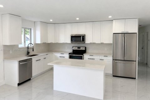 Casa en venta en Miami, Florida, 4 dormitorios, 163.51 m2 № 2265064 - foto 6