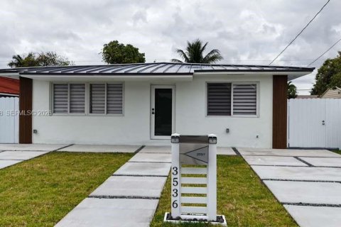 Casa en venta en Miami, Florida, 4 dormitorios, 163.51 m2 № 2265064 - foto 4