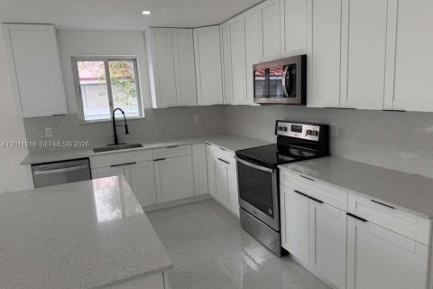 Casa en venta en Miami, Florida, 4 dormitorios, 163.51 m2 № 2265064 - foto 20