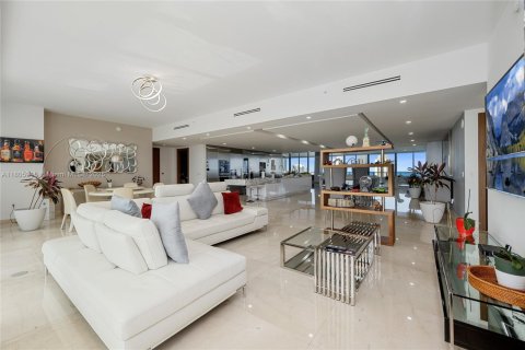 Купить кондоминиум в Авентура, Флорида 7 спален, 584.63м2, № 2054677 - фото 11