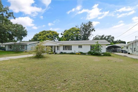 Villa ou maison à vendre à Winter Haven, Floride: 3 chambres, 143.07 m2 № 1917044 - photo 1