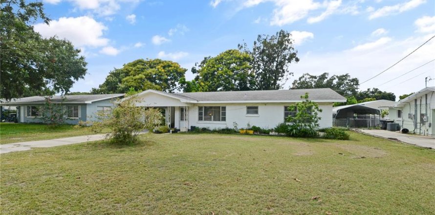 Villa ou maison à Winter Haven, Floride 3 chambres, 143.07 m2 № 1917044