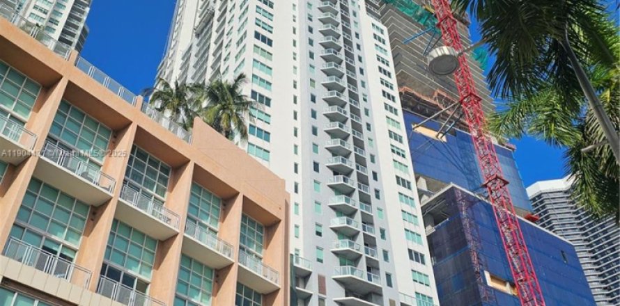 Condominio en Miami, Florida, 2 dormitorios  № 2012700
