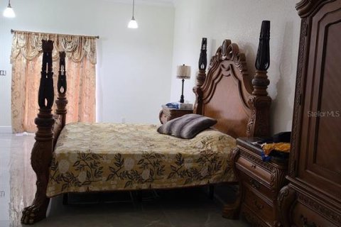 Casa en venta en Tampa, Florida, 3 dormitorios, 215.35 m2 № 2196442 - foto 18