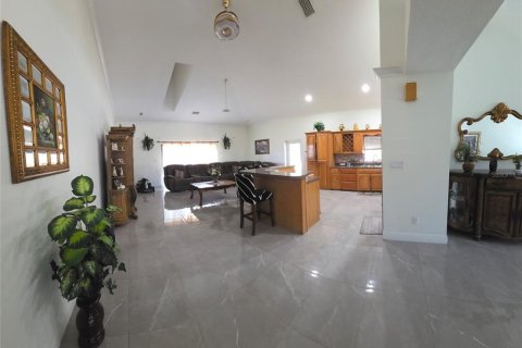 Casa en venta en Tampa, Florida, 3 dormitorios, 215.35 m2 № 2196442 - foto 14