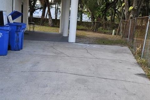 Casa en venta en Tampa, Florida, 3 dormitorios, 215.35 m2 № 2196442 - foto 20