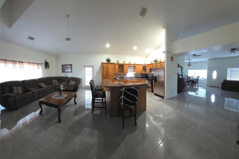 Casa en venta en Tampa, Florida, 3 dormitorios, 215.35 m2 № 2196442 - foto 8