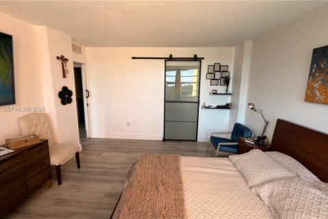 Купить кондоминиум в Майами, Флорида 1 комната, 105.91м2, № 2051910 - фото 25