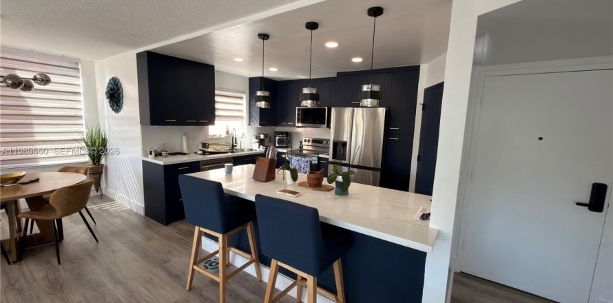 Кондоминиум с 1 комнатой в Майами, Флорида № 2051910