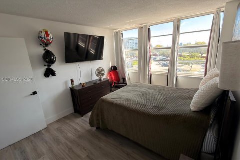 Купить кондоминиум в Майами, Флорида 1 комната, 105.91м2, № 2051910 - фото 13