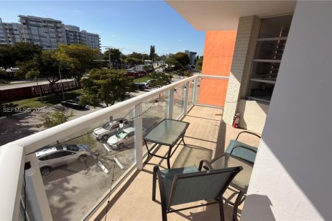 Купить кондоминиум в Майами, Флорида 1 комната, 105.91м2, № 2051910 - фото 10