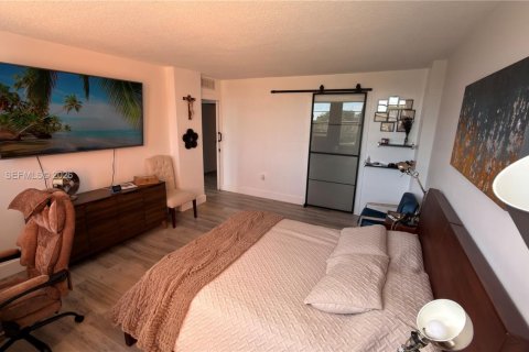 Купить кондоминиум в Майами, Флорида 1 комната, 105.91м2, № 2051910 - фото 27